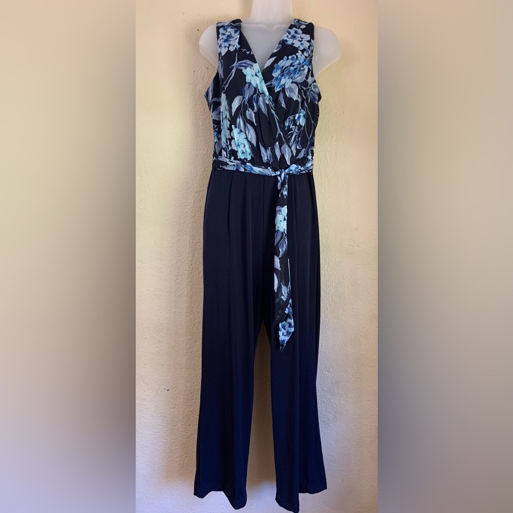 ENFOCUS STUDIO Women’s Romper - Floral top and solid bottom.